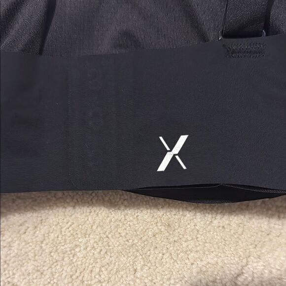 Knix Padded V-Neck Evolution Bra, Size 7+ Black. Padded - Picture 3 of 4